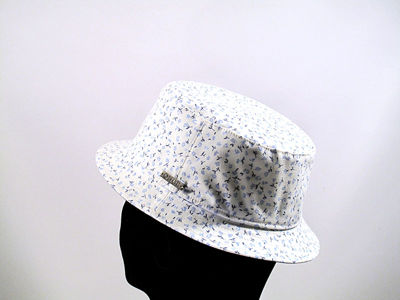 Particolare cappello