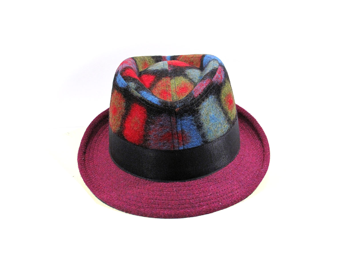 Hat particular