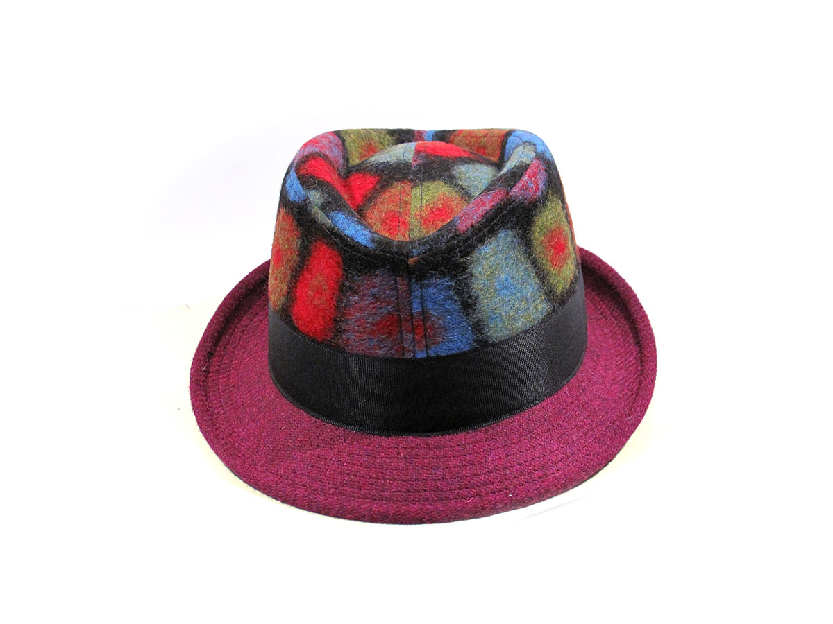 Hat particular
