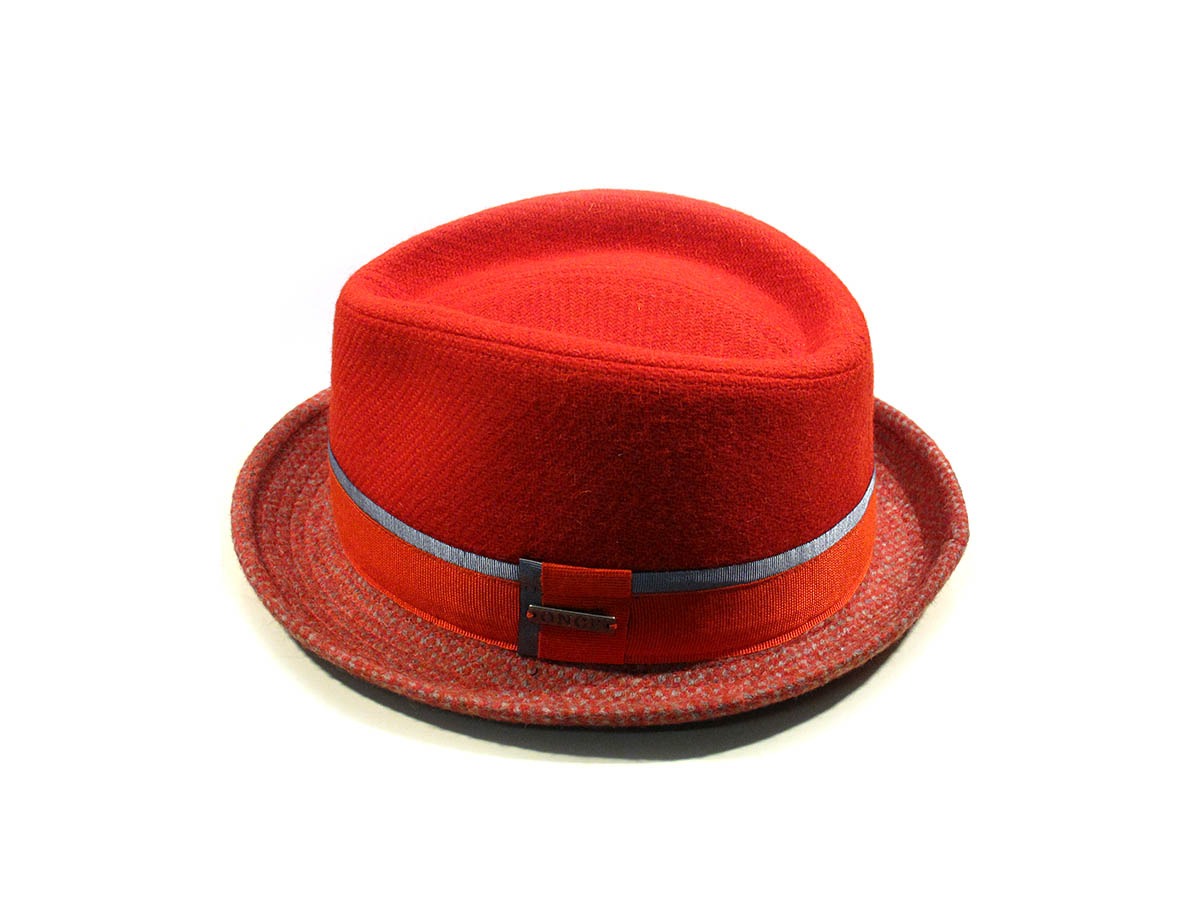 Particolare cappello