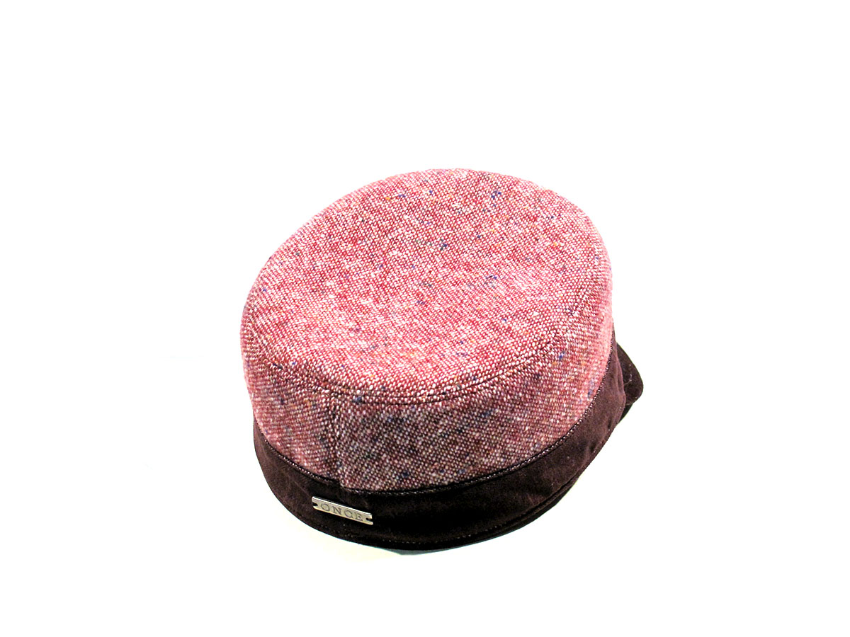 Hat particular