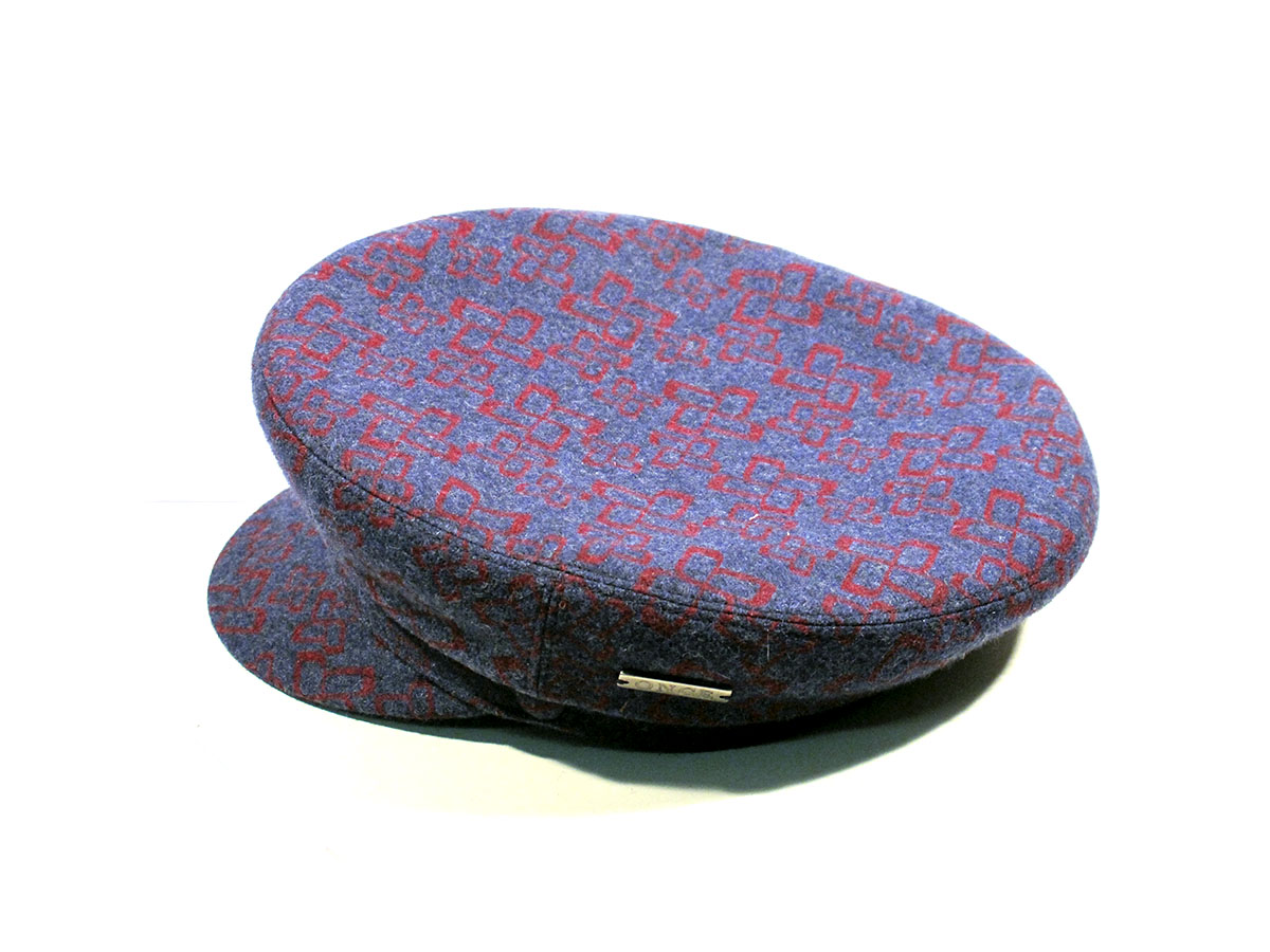 Hat particular