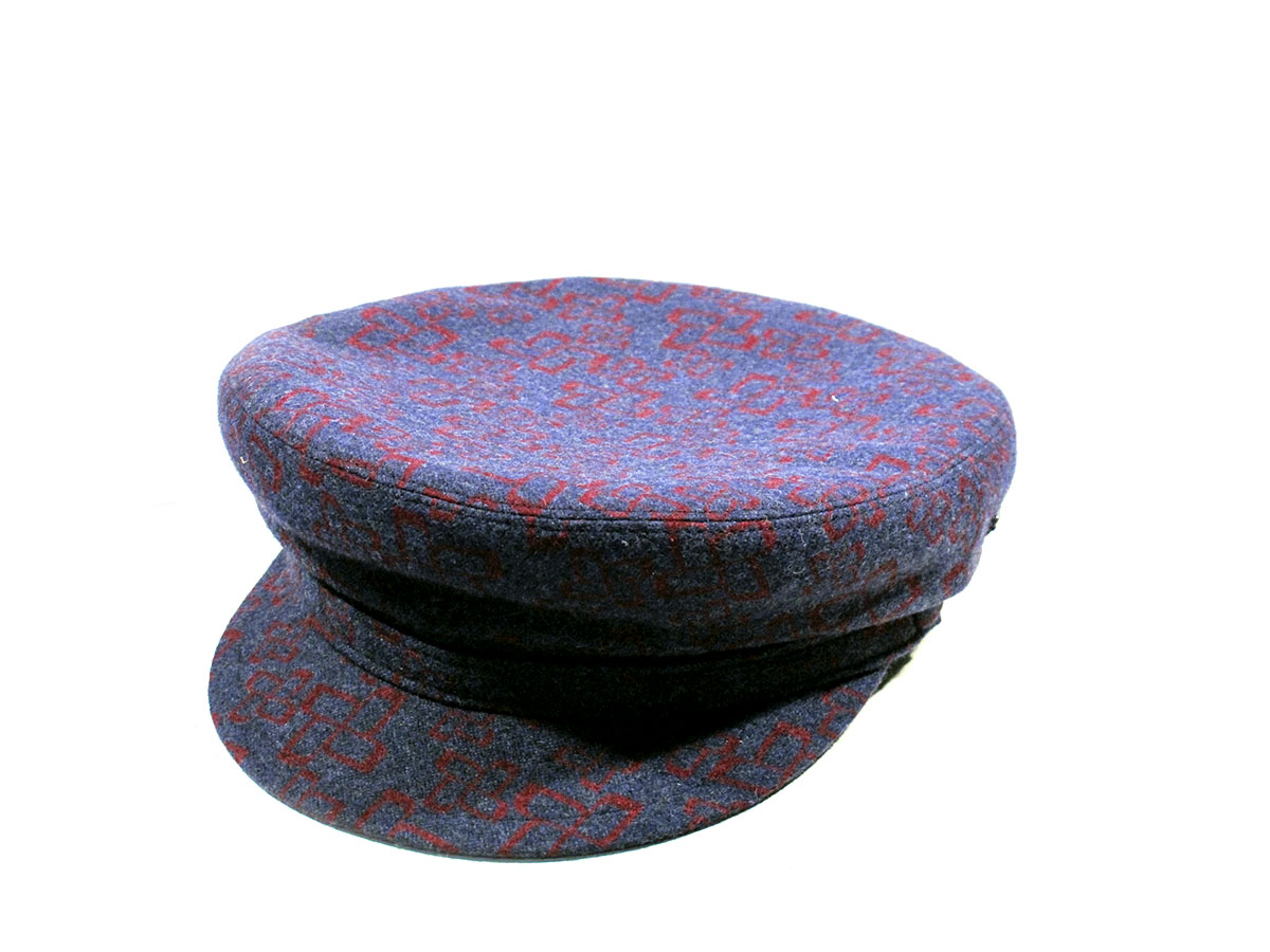Hat particular